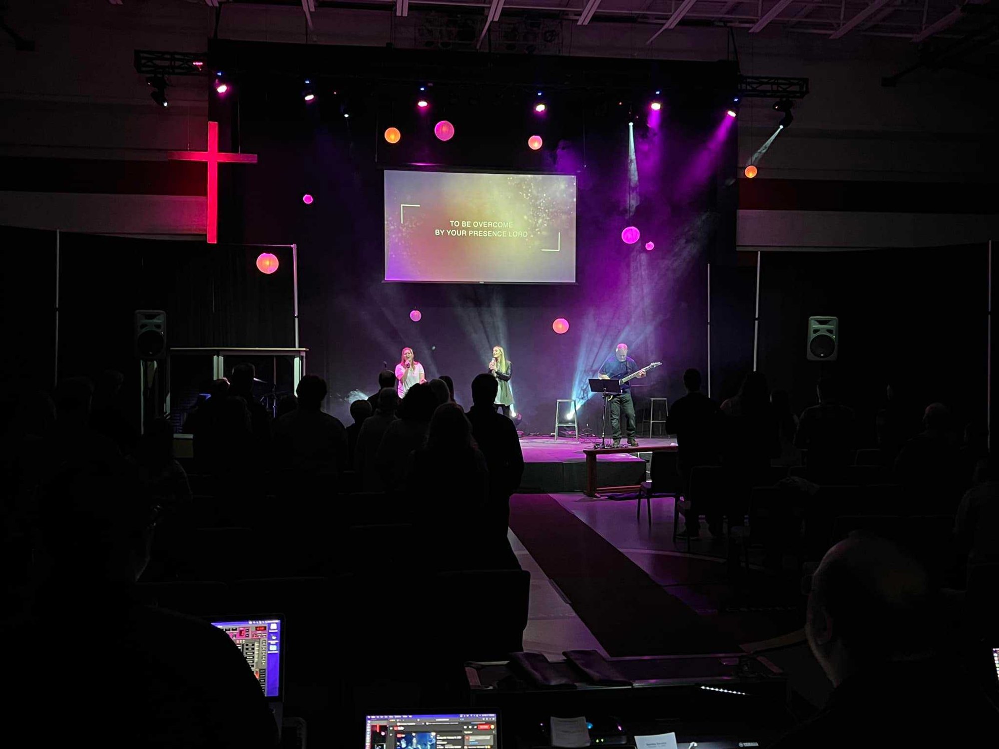 Mason Naz worship